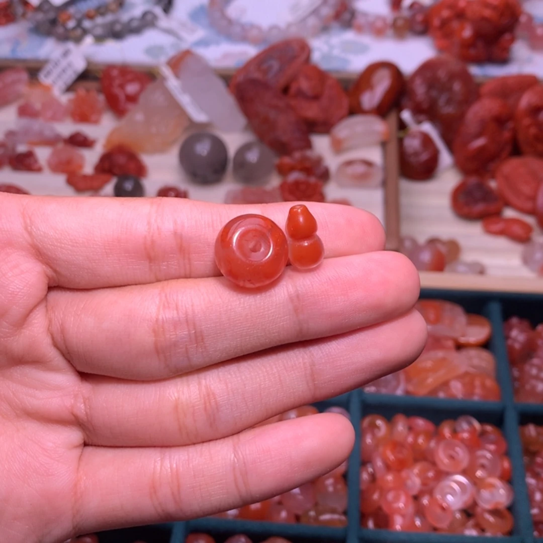 B***e南红玛瑙未镶嵌珠宝半成品平安扣