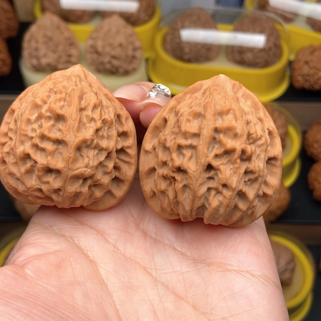 吊坠文玩核桃42金牛