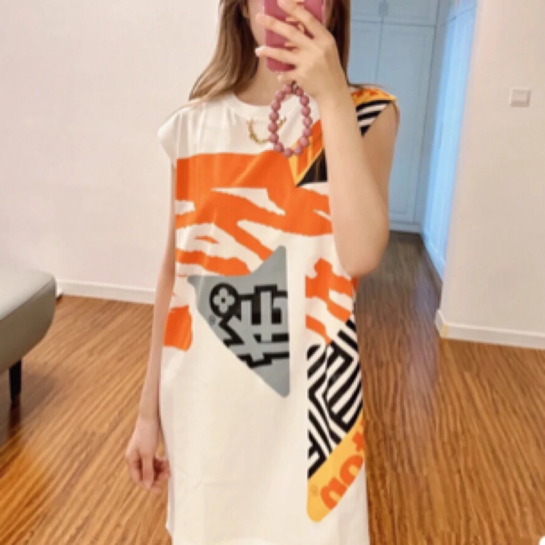 99新 LouisVuitton/路易威登 LV秀款几何印花连衣裙/L码/A0