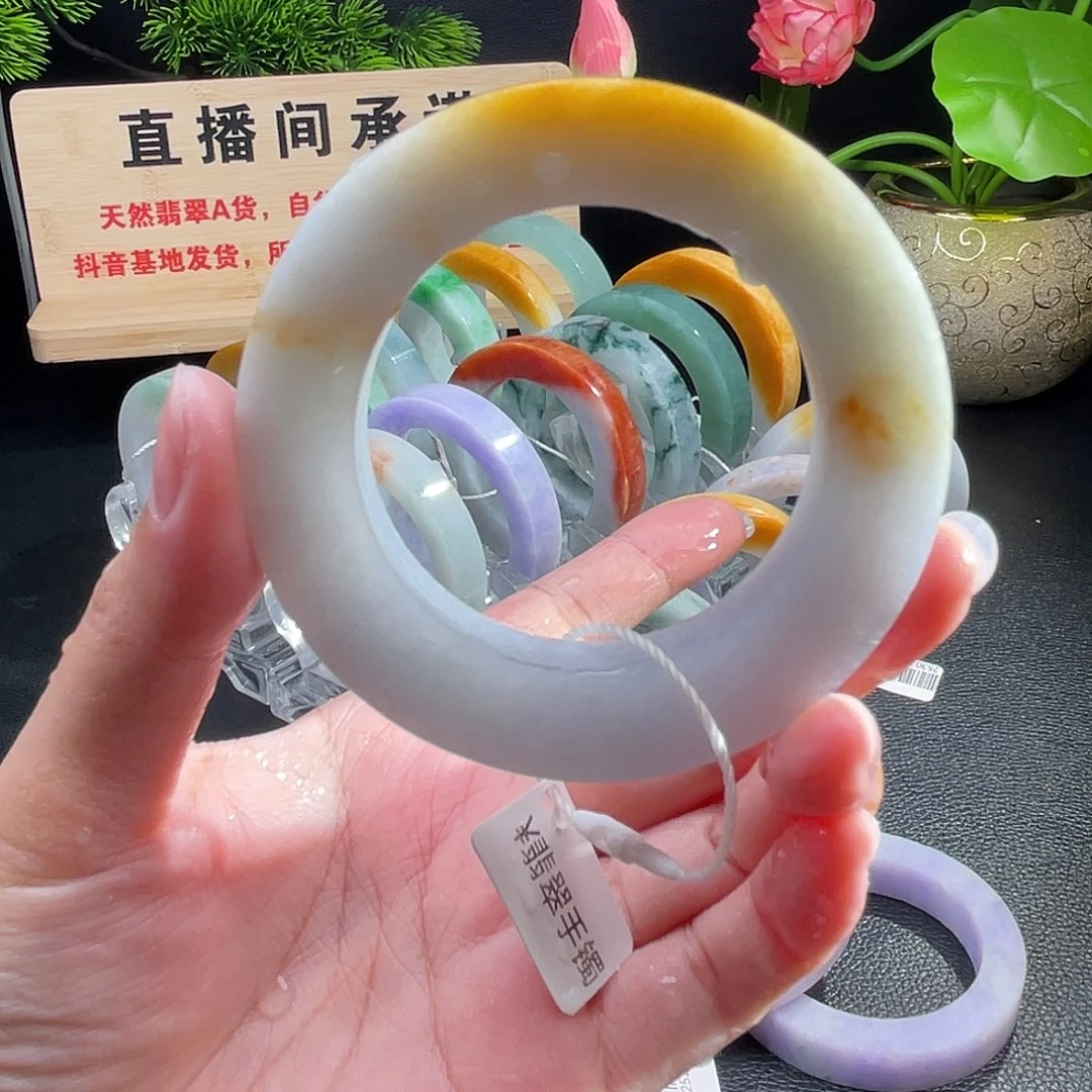 未镶嵌翡翠手镯定制翡翠