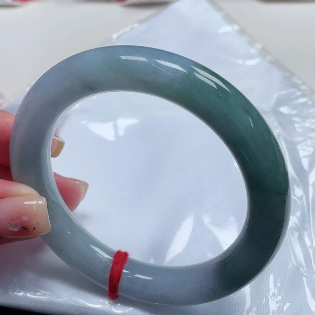 翡翠手镯（圆镯）未镶嵌