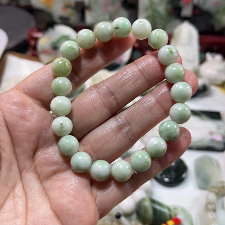 独山玉未镶嵌颈饰卡10