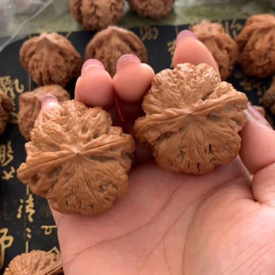 文玩核桃手把件47尺