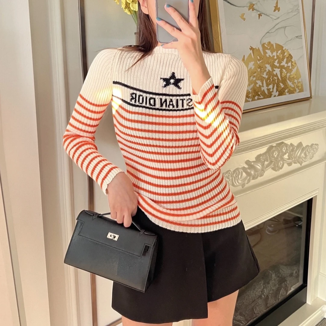未使用 DIOR/迪奥 W118380/幸运星针织上衣/36码