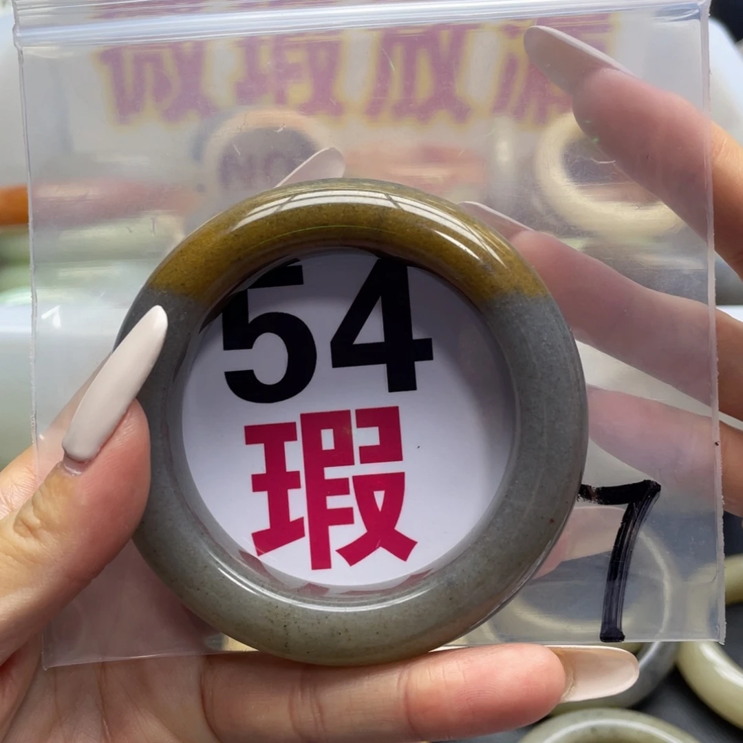 未镶嵌手镯石英质玉