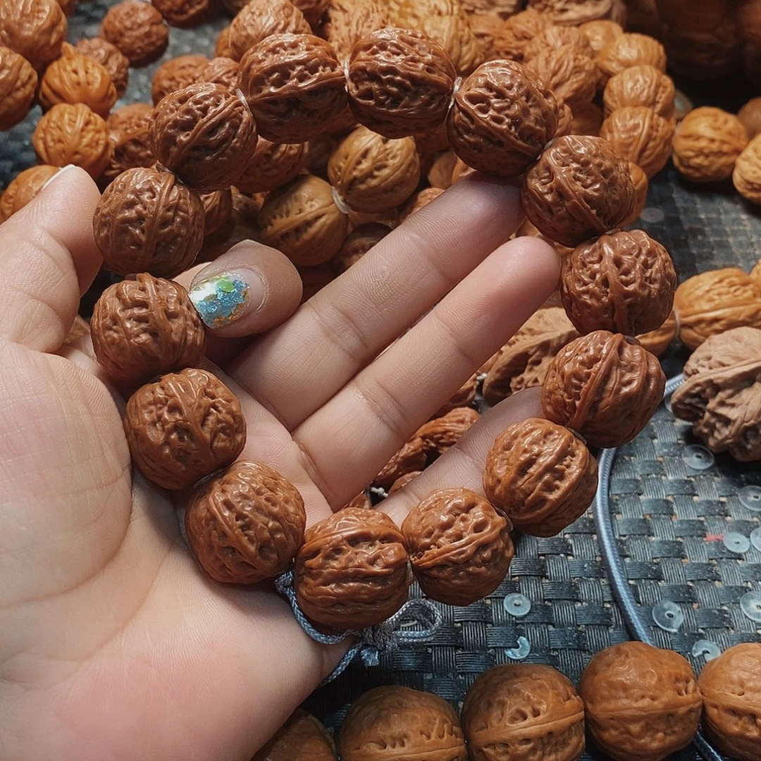 文玩核桃吊坠热****蔡八棱