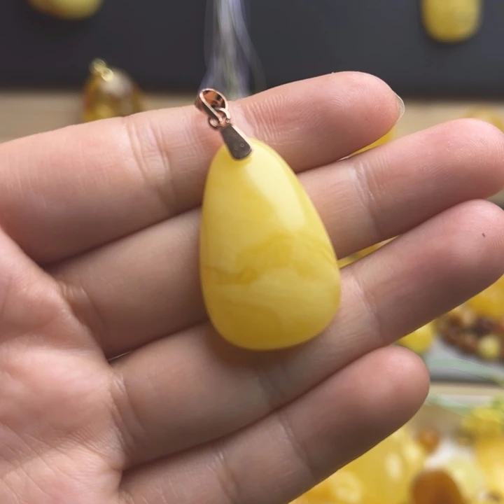 蜜蜡颈饰未镶嵌蜜蜡吊坠