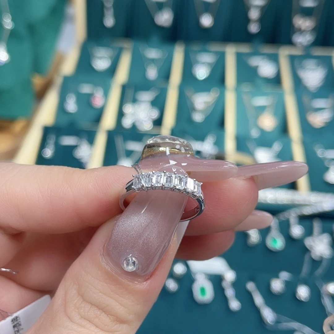 实验室培育钻石18K金镶嵌祖母切网球排戒单颗10分