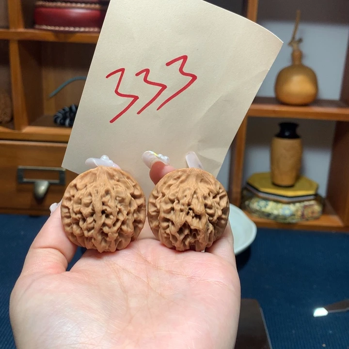 文玩核桃吊坠秦闷