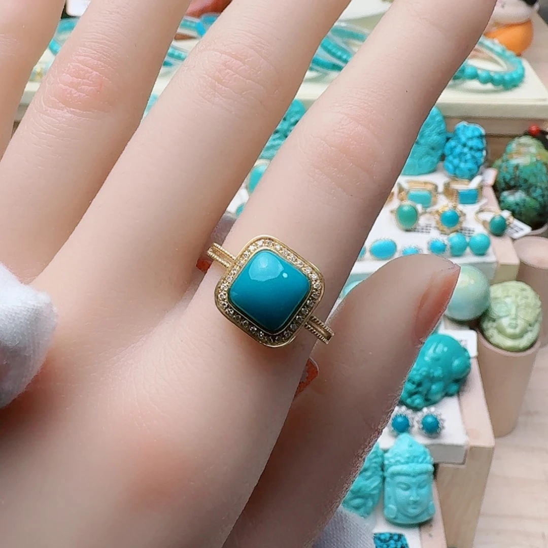 绿松石18K金镶嵌高瓷绿特色水波纹马鞍戒