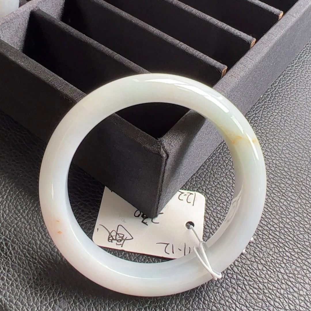 翡翠未镶嵌手镯57