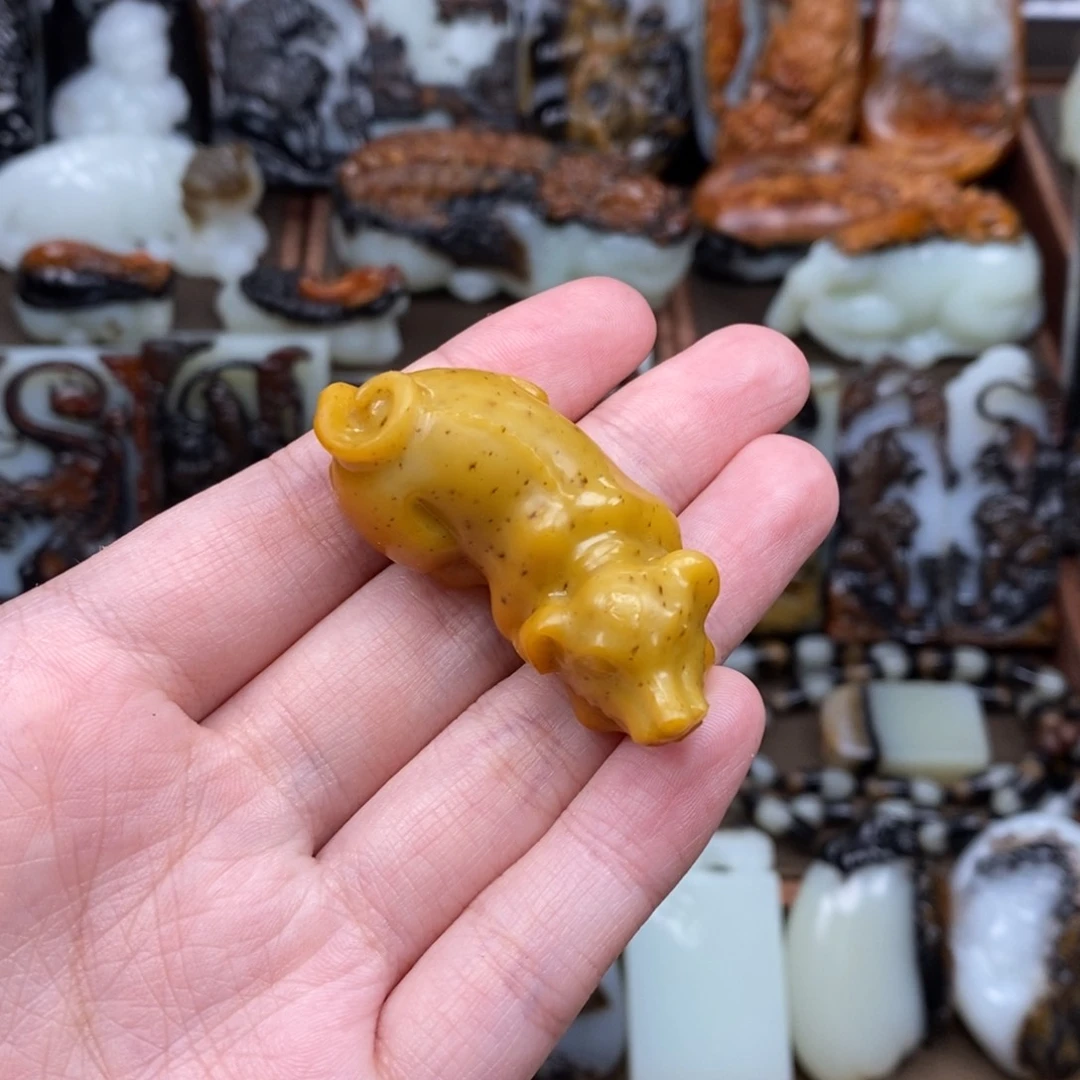 颈饰未镶嵌和田玉