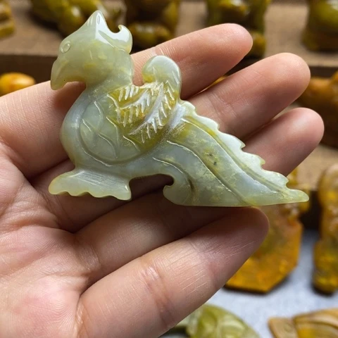 蛇纹石玉未镶嵌颈饰100