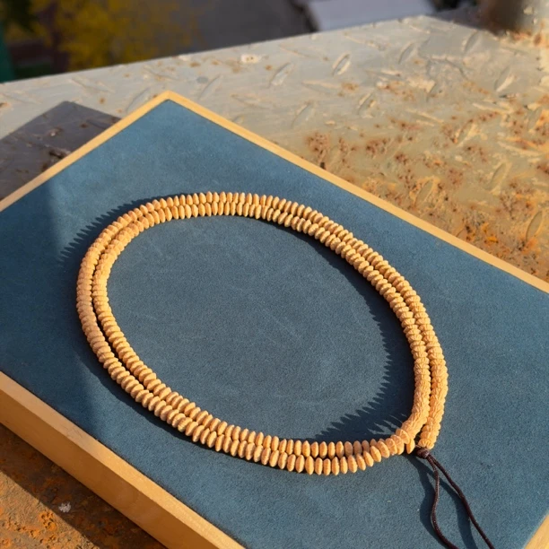 【盘塔出品】贵妃-九华山 金叶菩提双面飞碟6+mm脖挂108