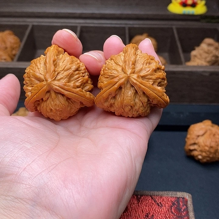 Z****把件文玩核桃白奔