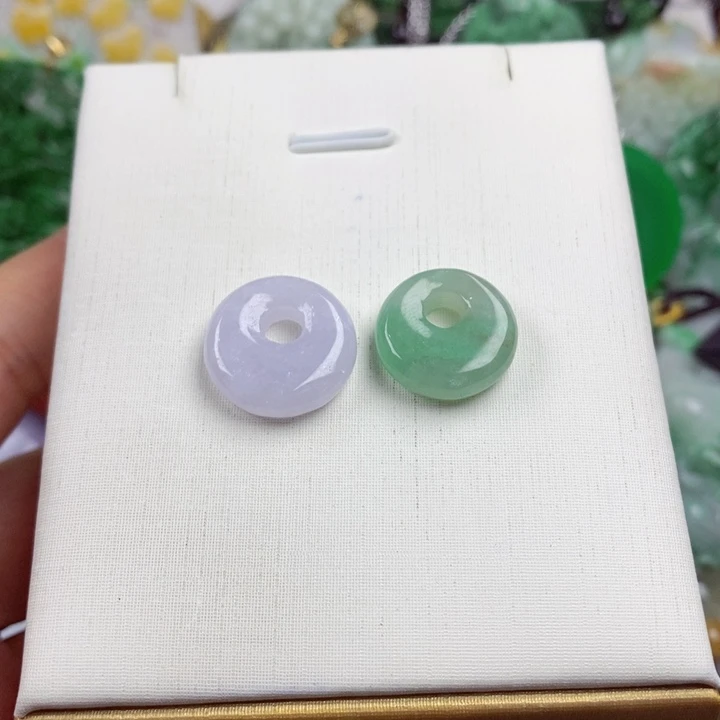 吊坠(赠链)未镶嵌翡翠