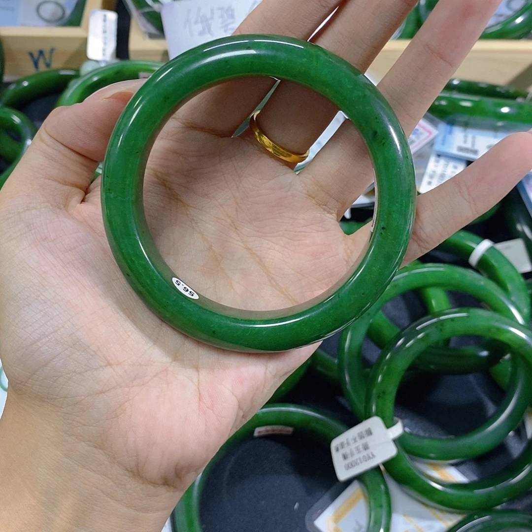 非***乔未镶嵌手链和田玉