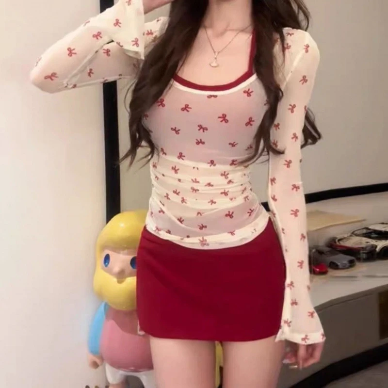 辣妹长袖T恤女网纱罩衫修身假两件上衣+红色气质高腰半身裙两件套