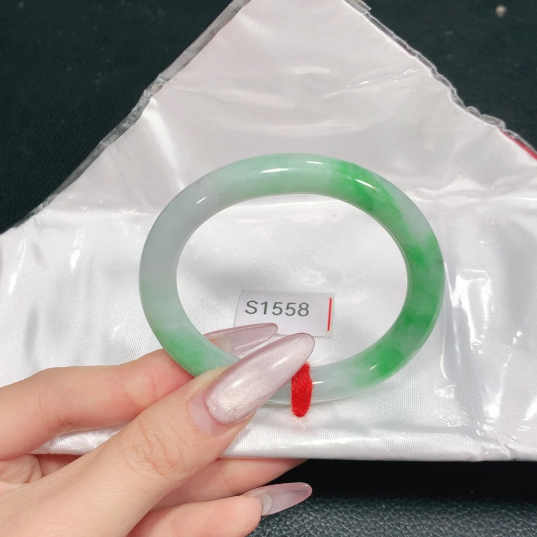 翡翠未镶嵌手镯（贵妃镯）S1558-04