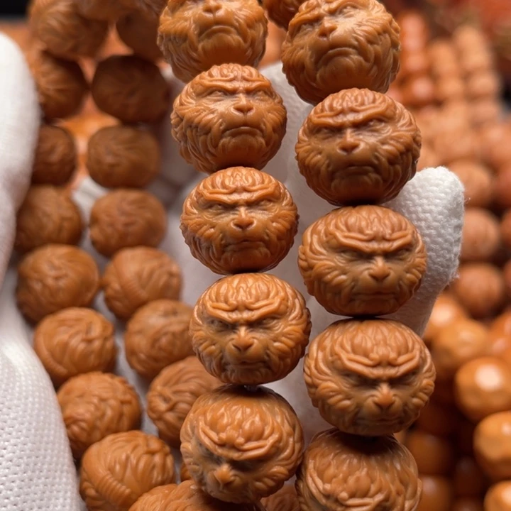 猴头核桃吊坠念**安斗战胜佛