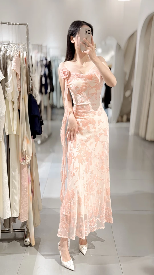 显瘦气质法式修身丝绒吊带连衣裙春秋新款打底名媛裙