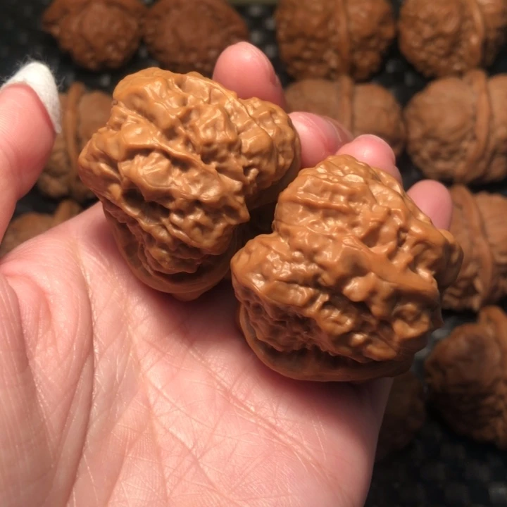 文玩核桃把件?**?三角蛙