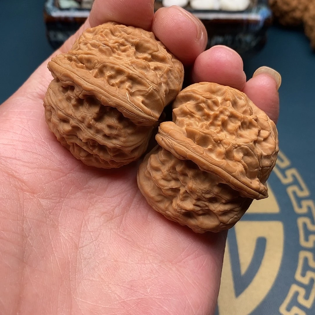 文玩核桃白狮子38全品