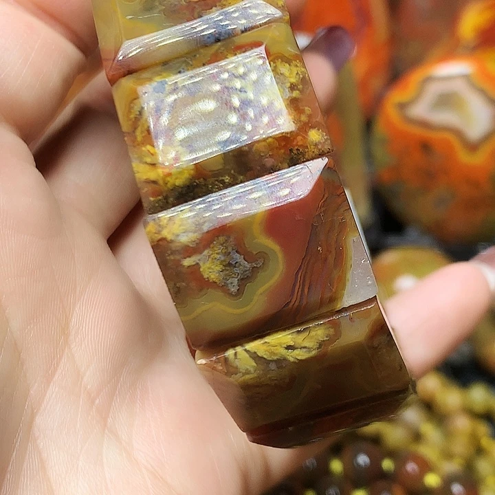 兰***芳玛瑙/玉髓未镶嵌手链