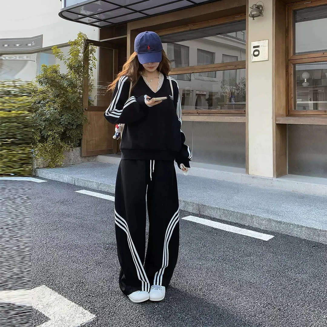 「小吴家」韩系松弛感休闲运动套装2025秋蕾丝拼接卫衣阔腿裤两件套