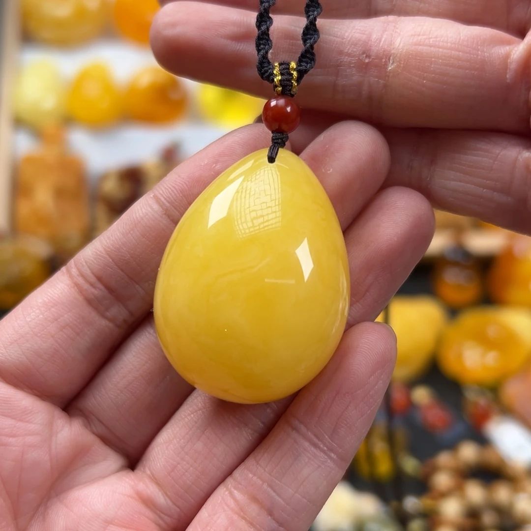 蜜蜡未镶嵌颈饰14.2克