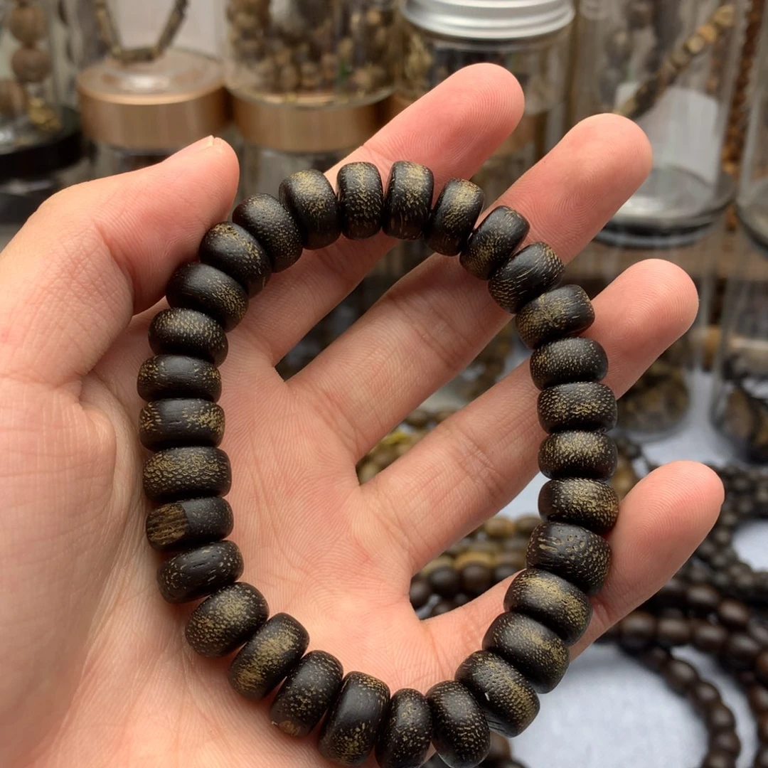 沉香沉香碎屑蚂蚁