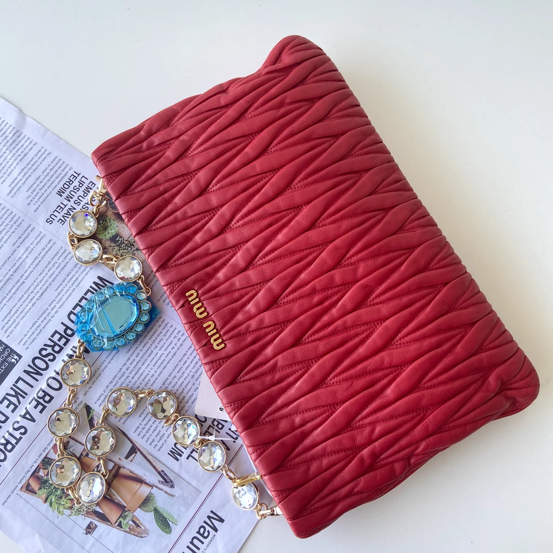 95新 MIU MIU/缪缪 XM/千金辣妹 红色金标褶皱链条包/ZH05825034
