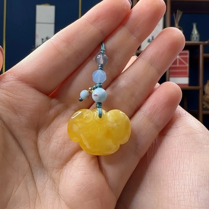 蜜蜡吊坠(赠链)未镶嵌