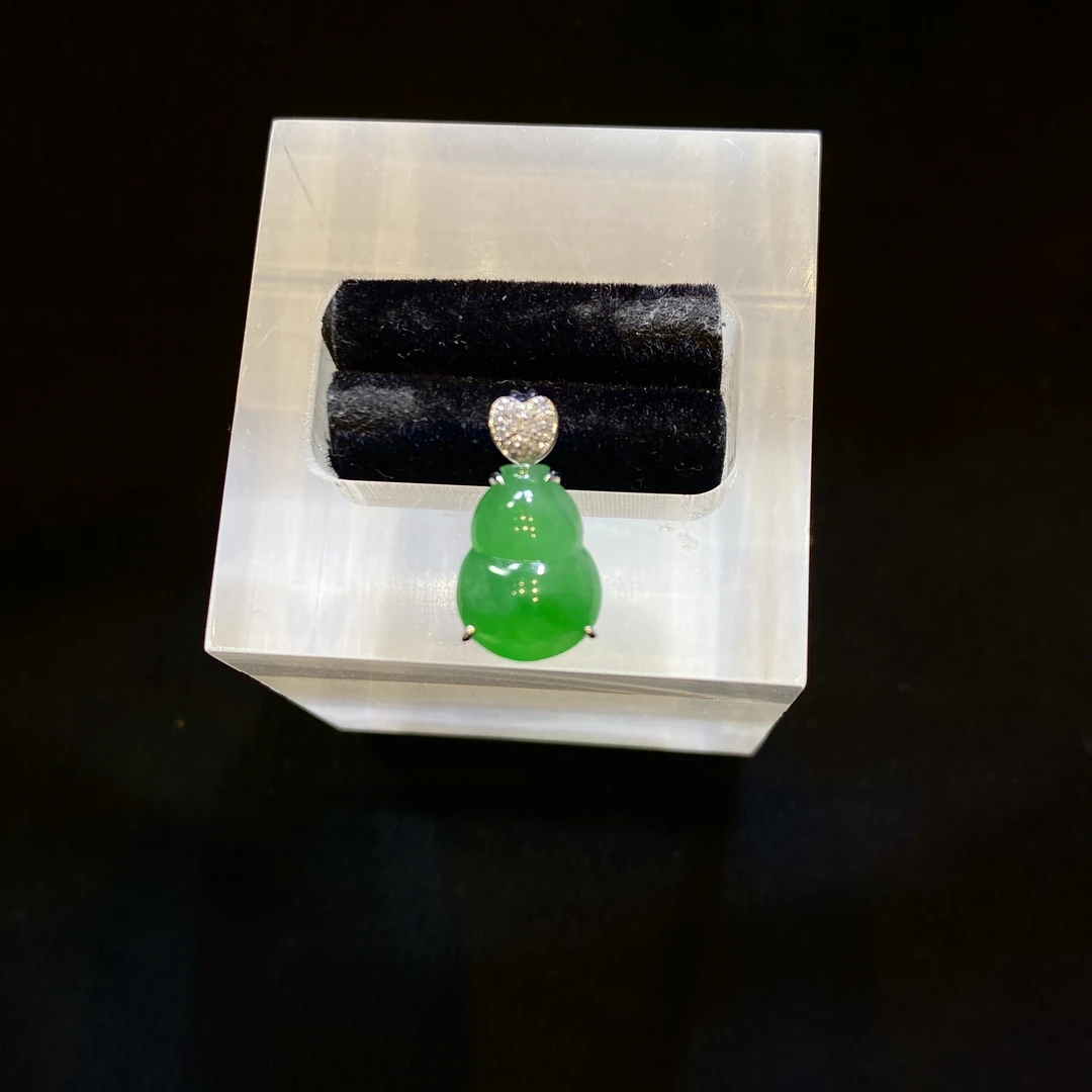 【夏阳翡翠】缅甸天然A货翡翠18k金镶嵌天然南非钻冰正阳绿葫芦吊坠