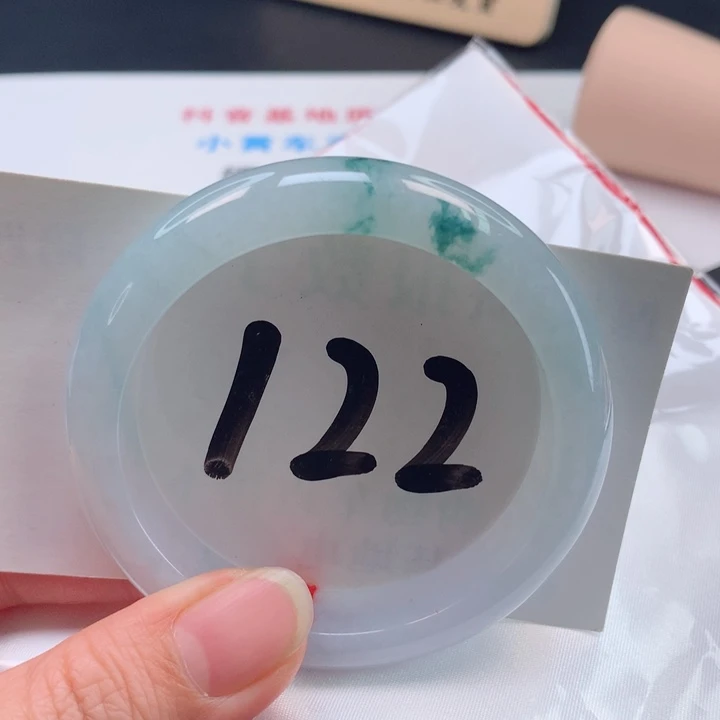 翡翠手镯未镶嵌正