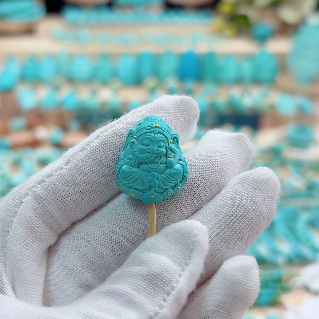 绿松石未镶嵌珠宝奇石