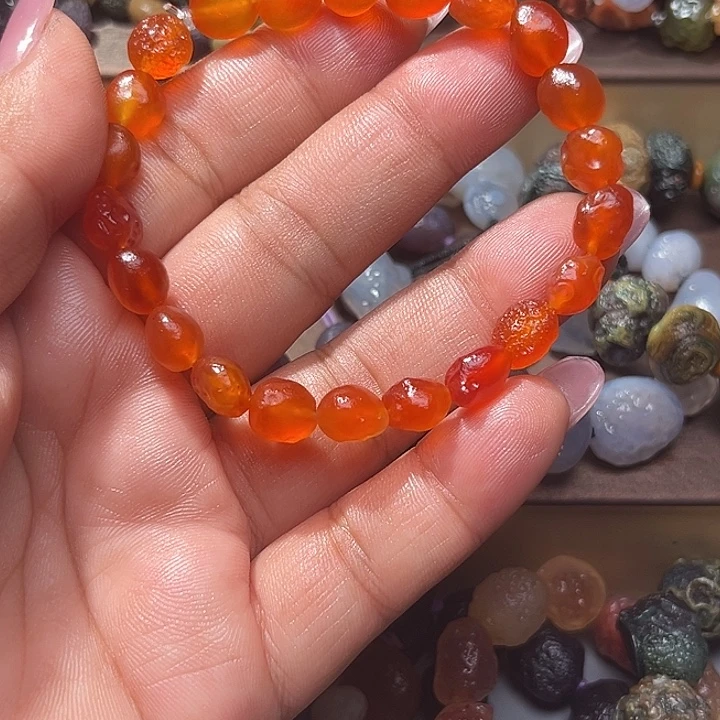 阿拉善彩玛瑙手串