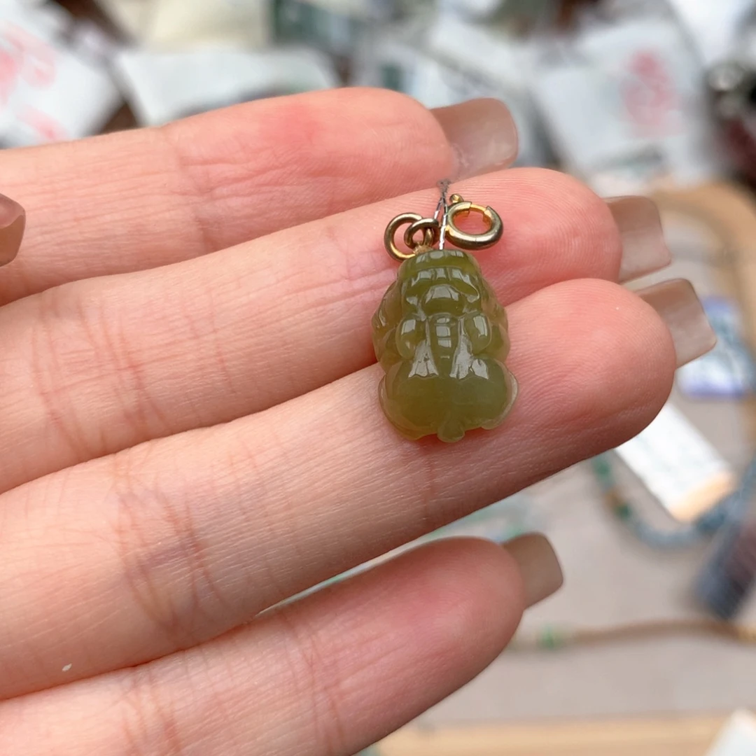 未镶嵌挂件翡翠….