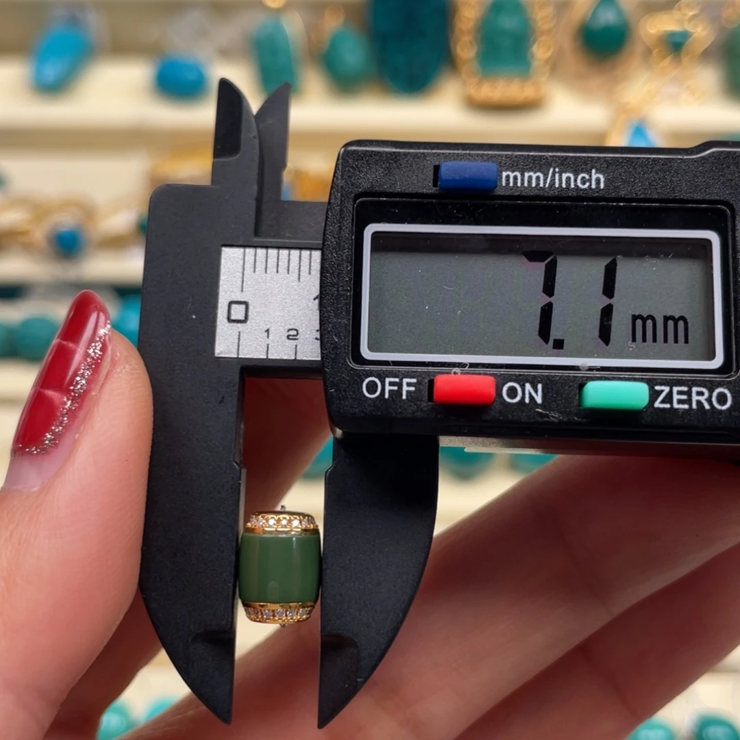 18K金镶嵌绿松石珠宝奇石汉堡