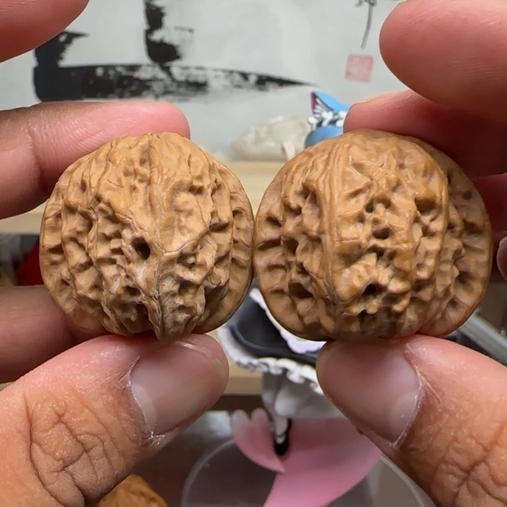 文玩核桃把件35野狼，全品