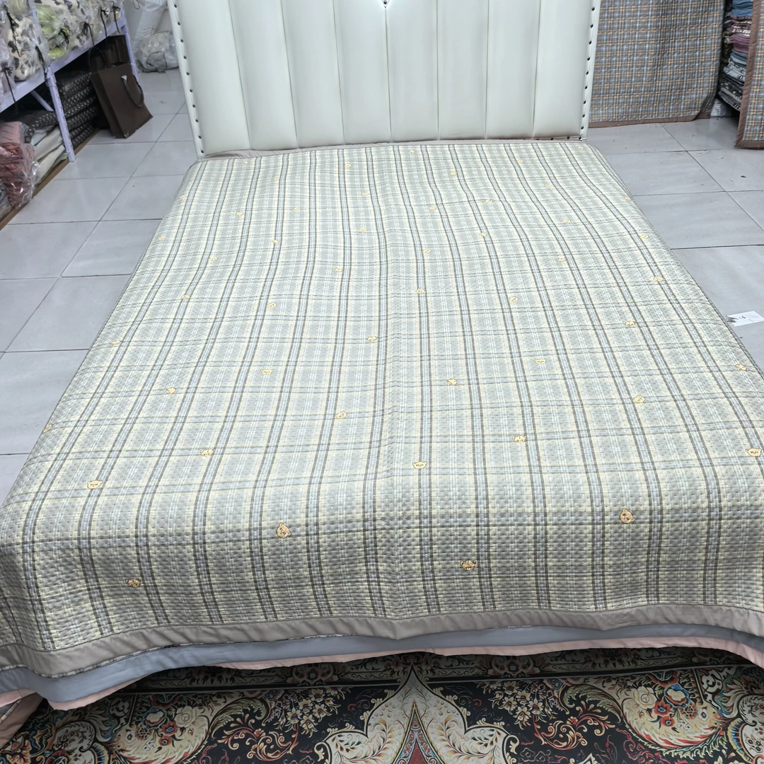 莫小柔宽边床盖《咖格熊头》2米✕2.3米