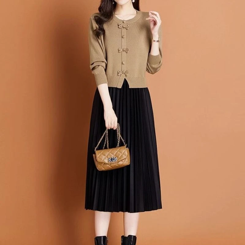 拼接假两件针织连衣裙女早春季2025新款春秋小个子衣服女装裙子