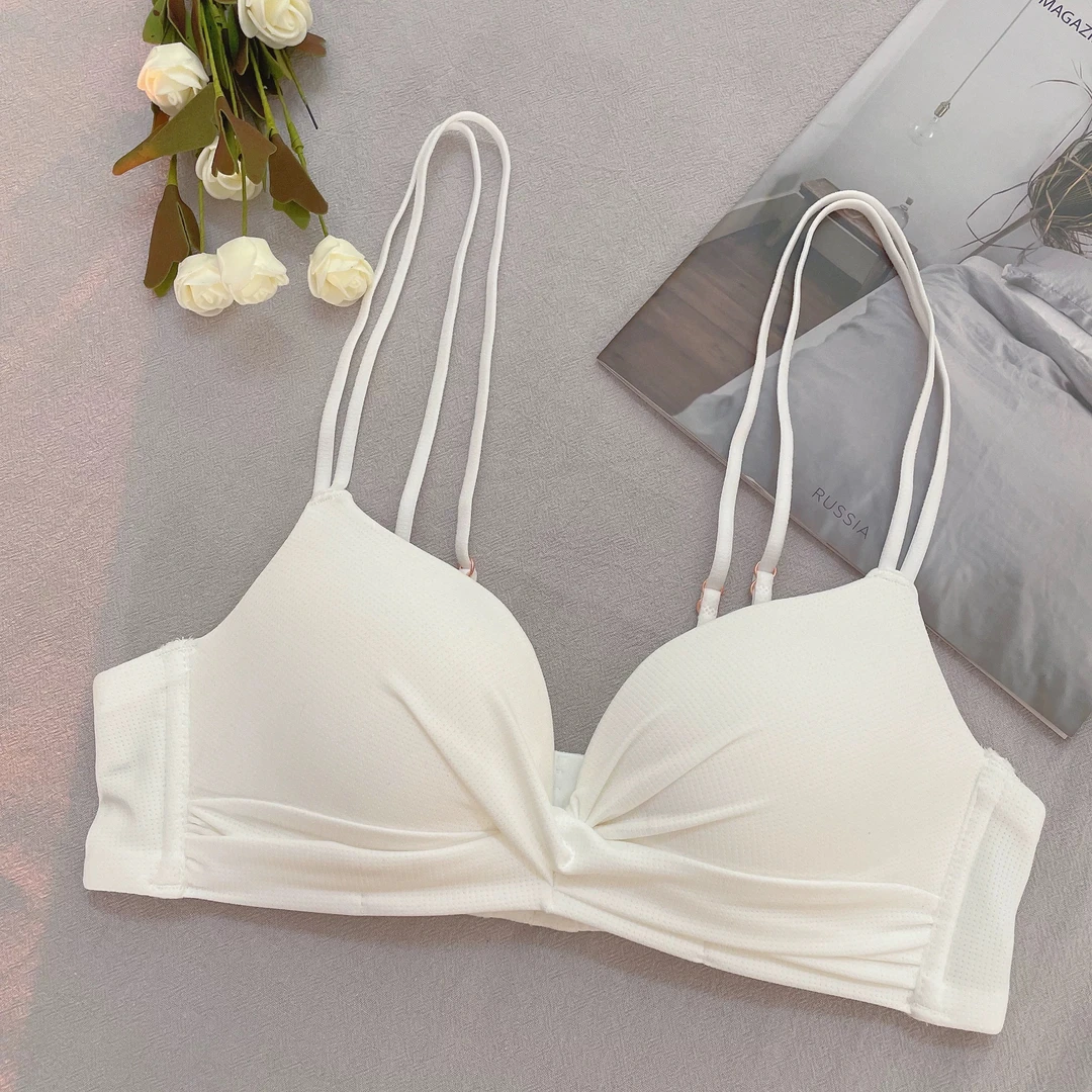 维多利亚少女白色背心