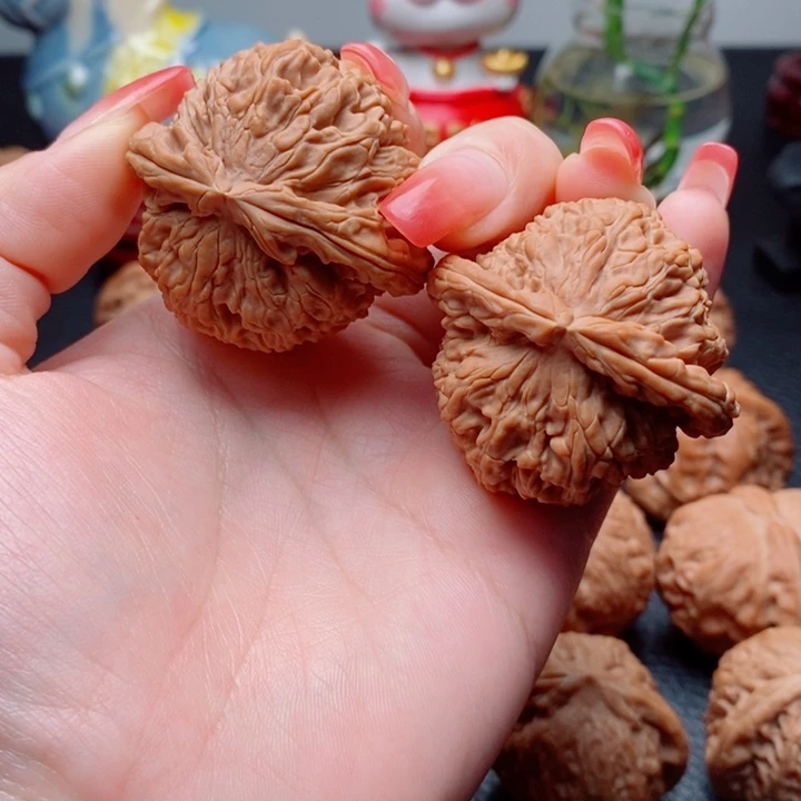 喜***楂核桃山地果白狮43