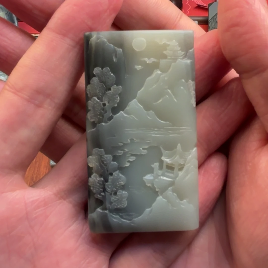 和田玉颈饰未镶嵌逻***社