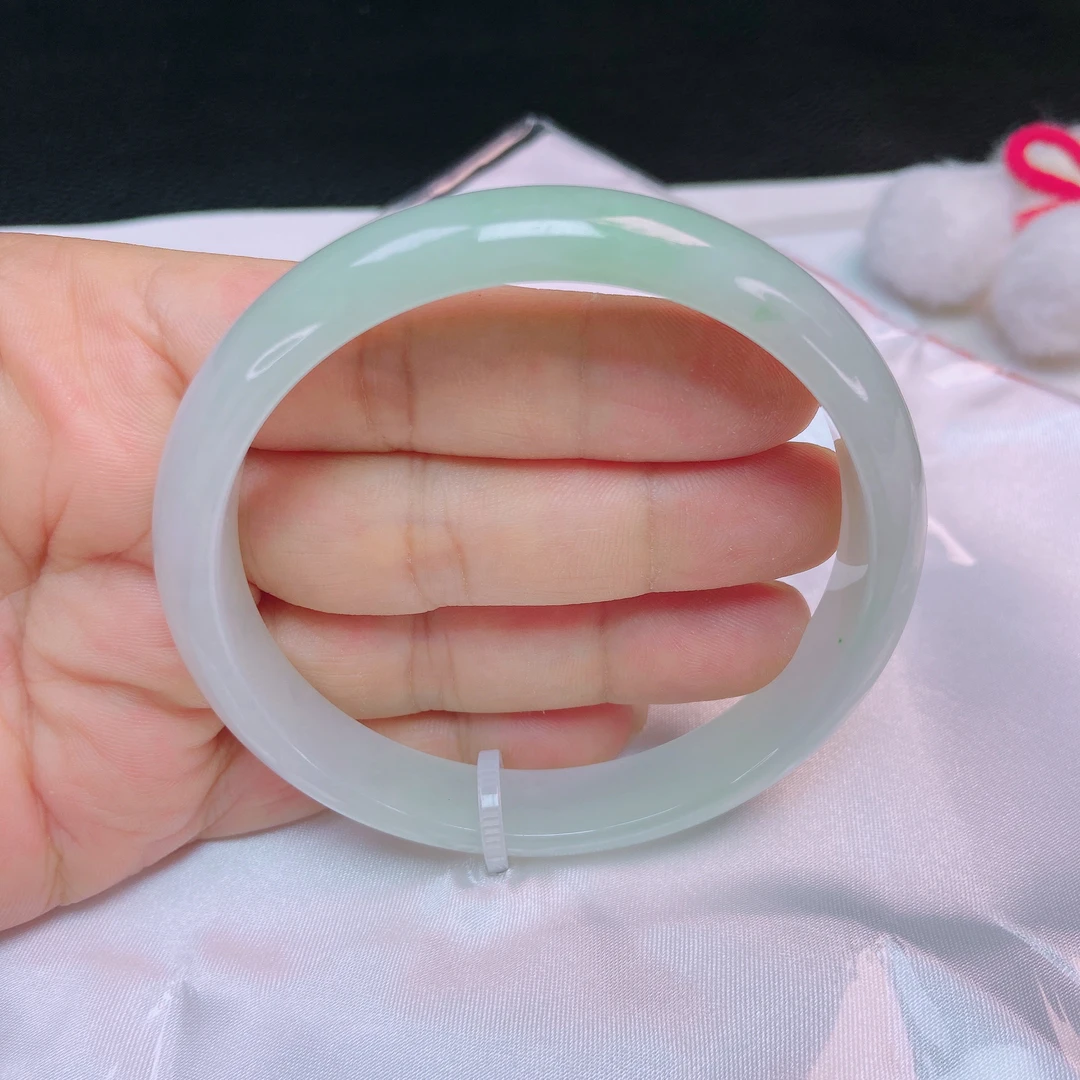 起胶飘绿61-62大圈口A货翡翠手镯时尚少女妈妈款精美玉镯子803