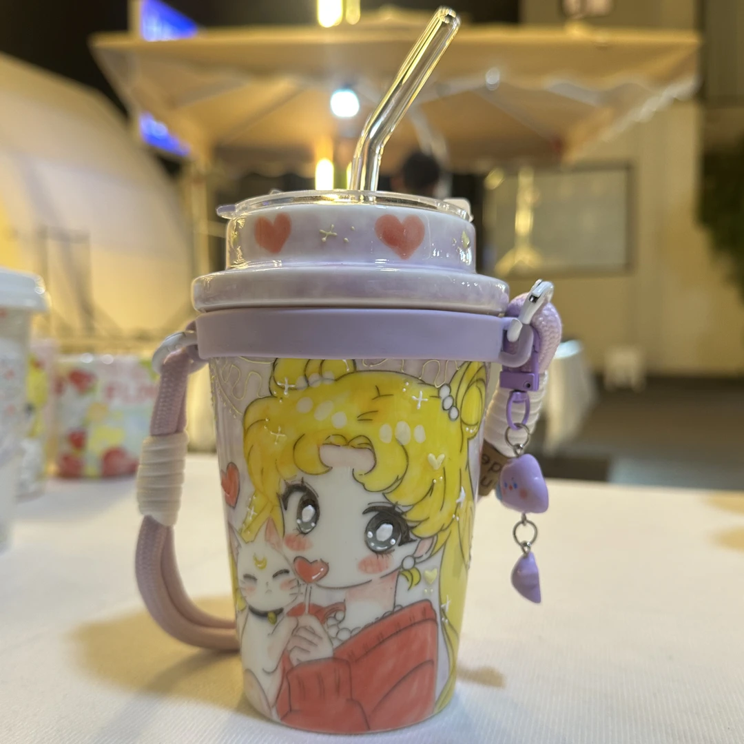 美少女带盖吸管随行杯可爱实用之选