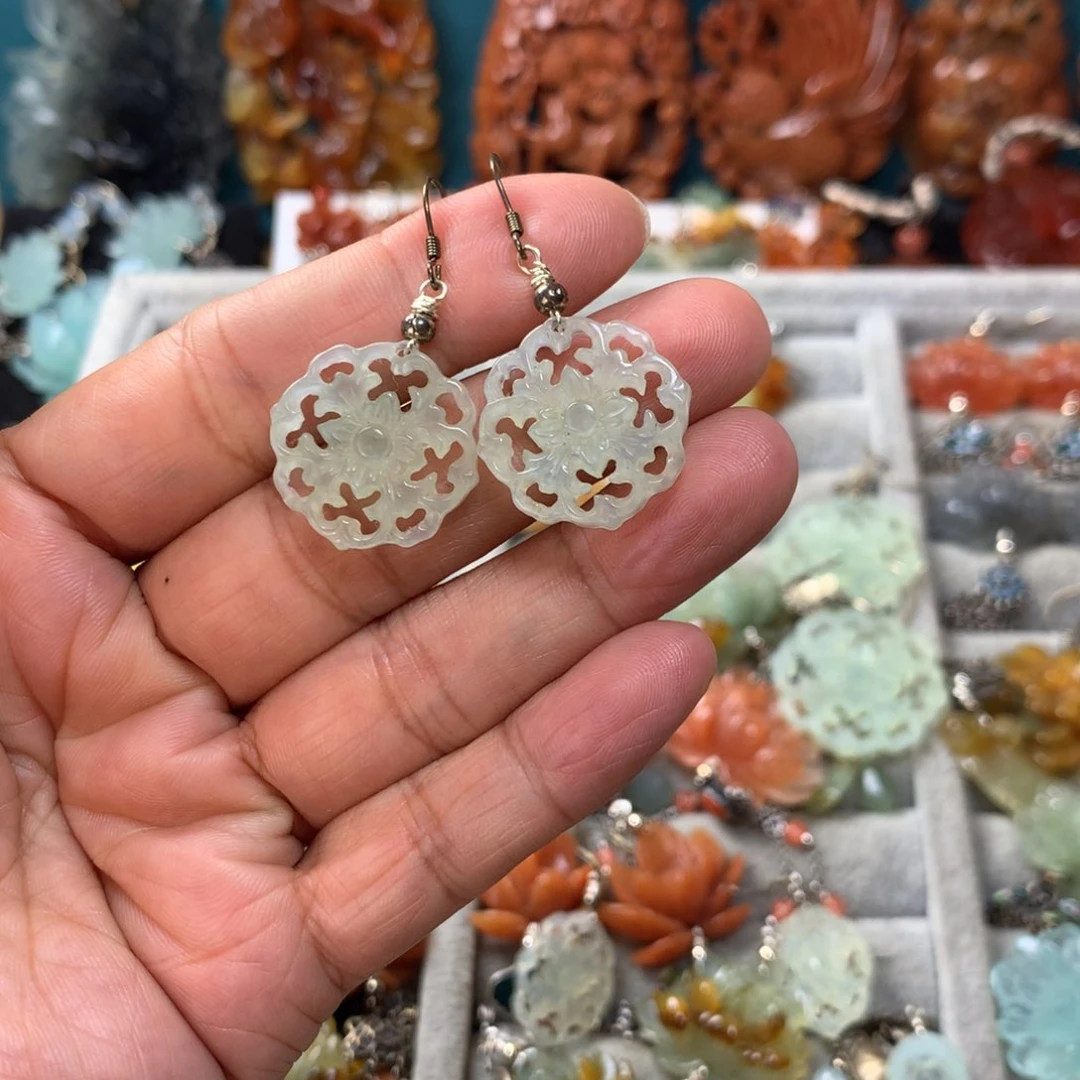 蛇纹石玉耳坠未镶嵌