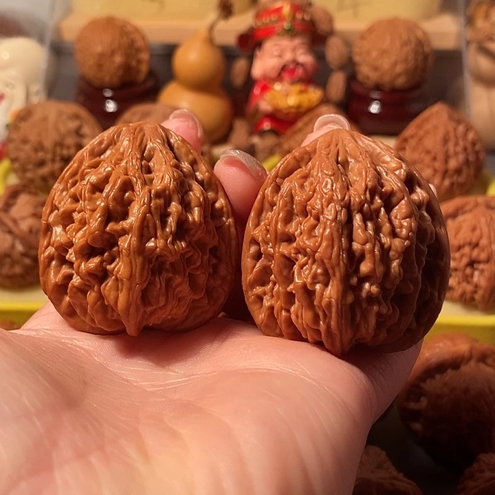 文玩核桃吊坠41虎头王