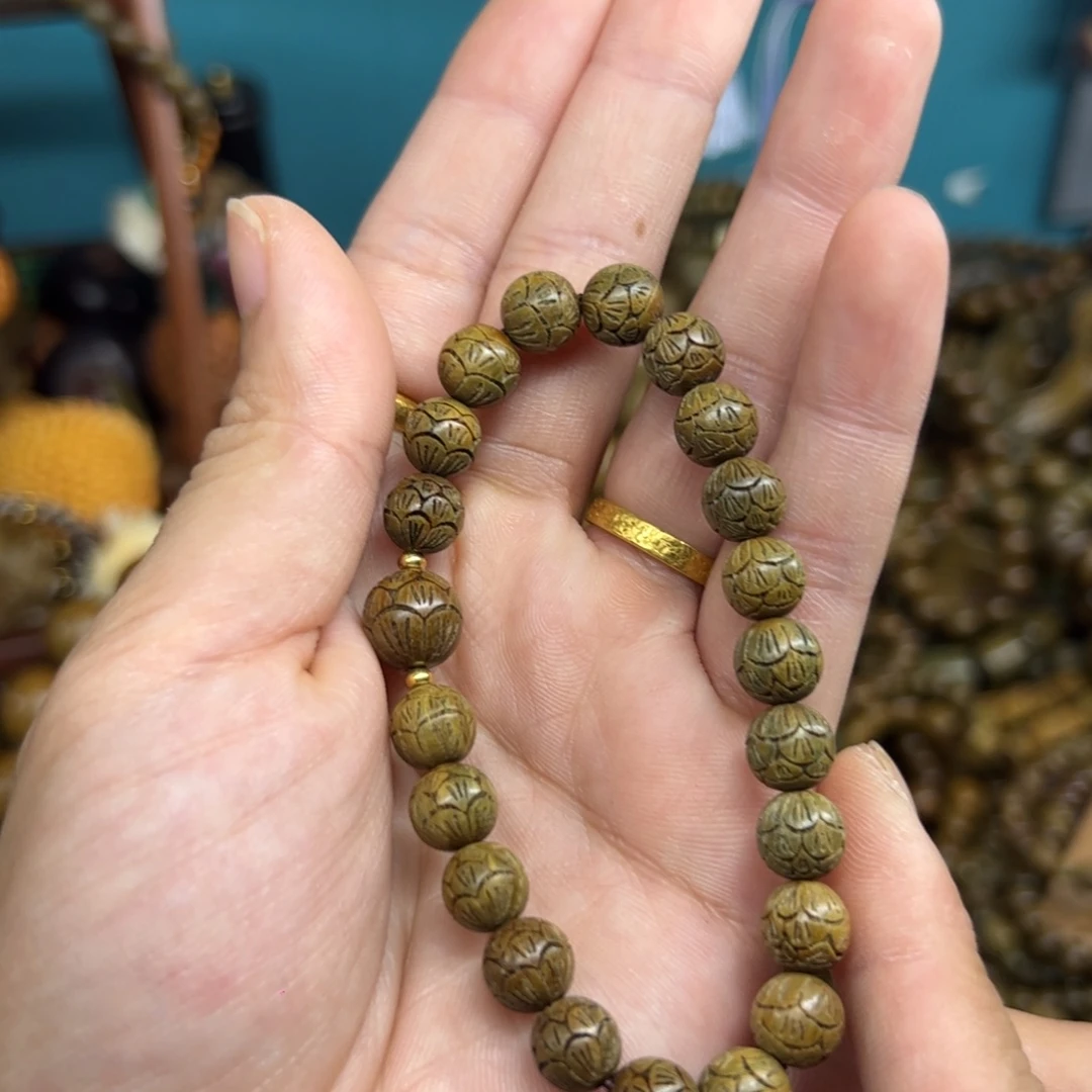 无事牌维腊木（绿檀）